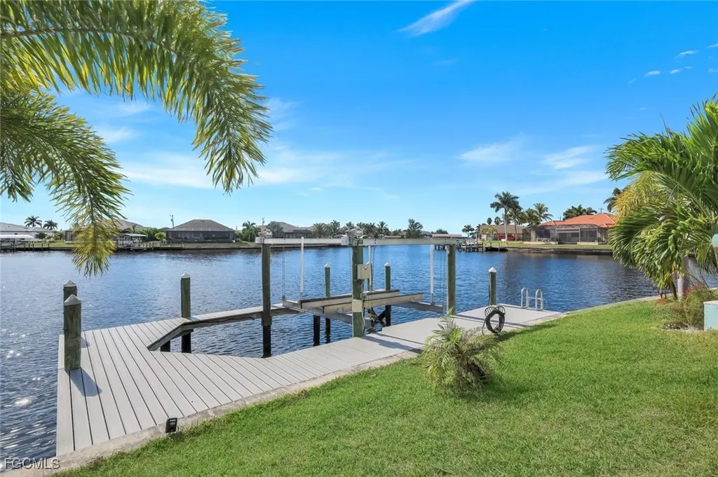 1000 NW 37th Place Cape Coral FL 33993
