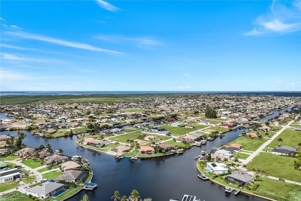 1000 NW 37th Place Cape Coral FL 33993