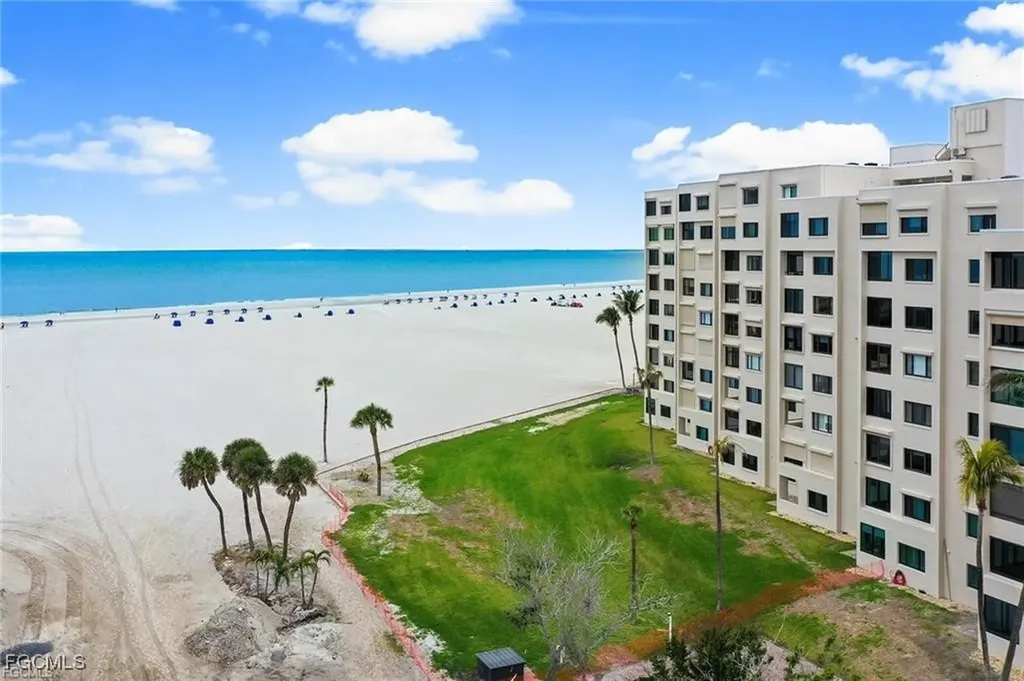 Fort Myers Beach FL, 6672 Estero Boulevard, Unit A711