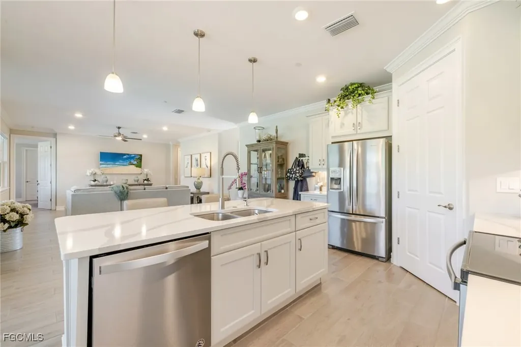 2091 Hickeys Creekside Drive Alva FL 33920