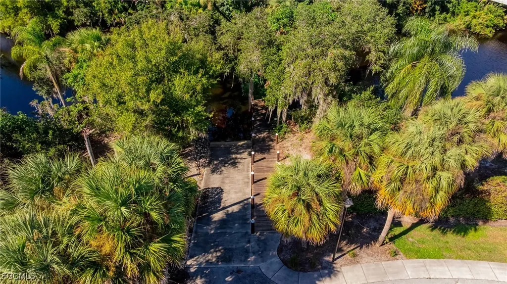 2091 Hickeys Creekside Drive Alva FL 33920