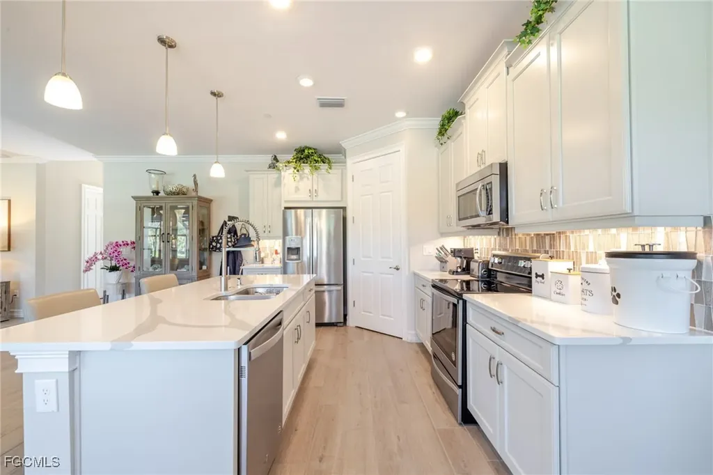 2091 Hickeys Creekside Drive Alva FL 33920