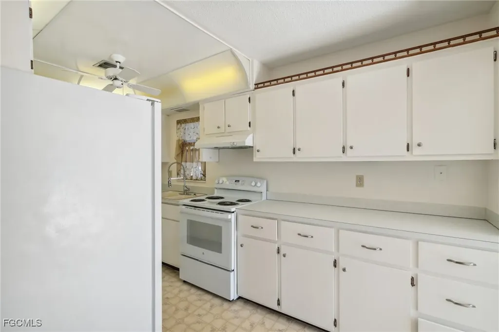 235 Thistle Court Lehigh Acres FL 33936