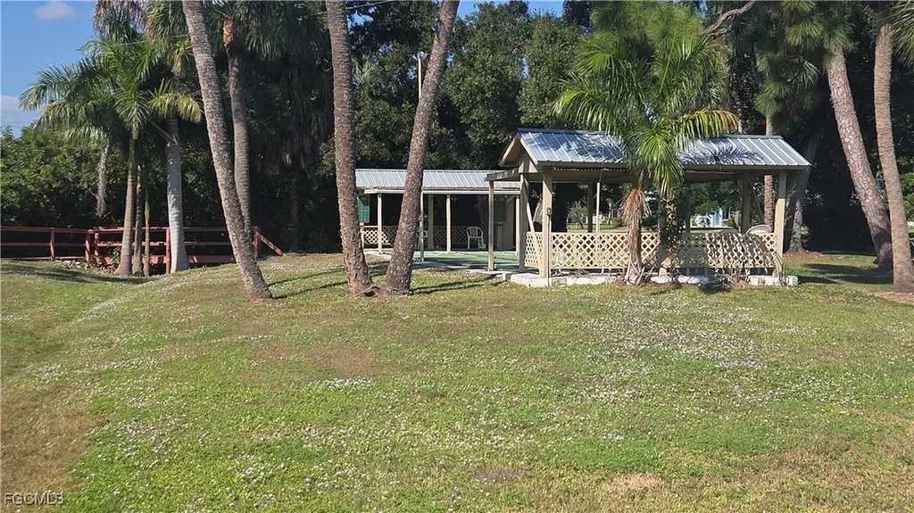 1423 Tropic Terrace North Fort Myers FL 33903