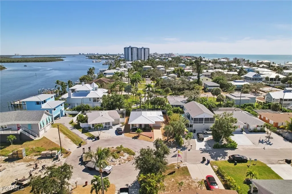 210 Hibiscus Drive Fort Myers Beach FL 33931