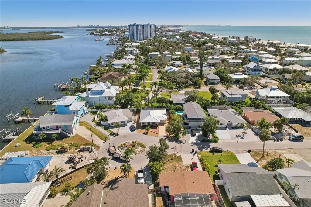 210 Hibiscus Drive Fort Myers Beach FL 33931