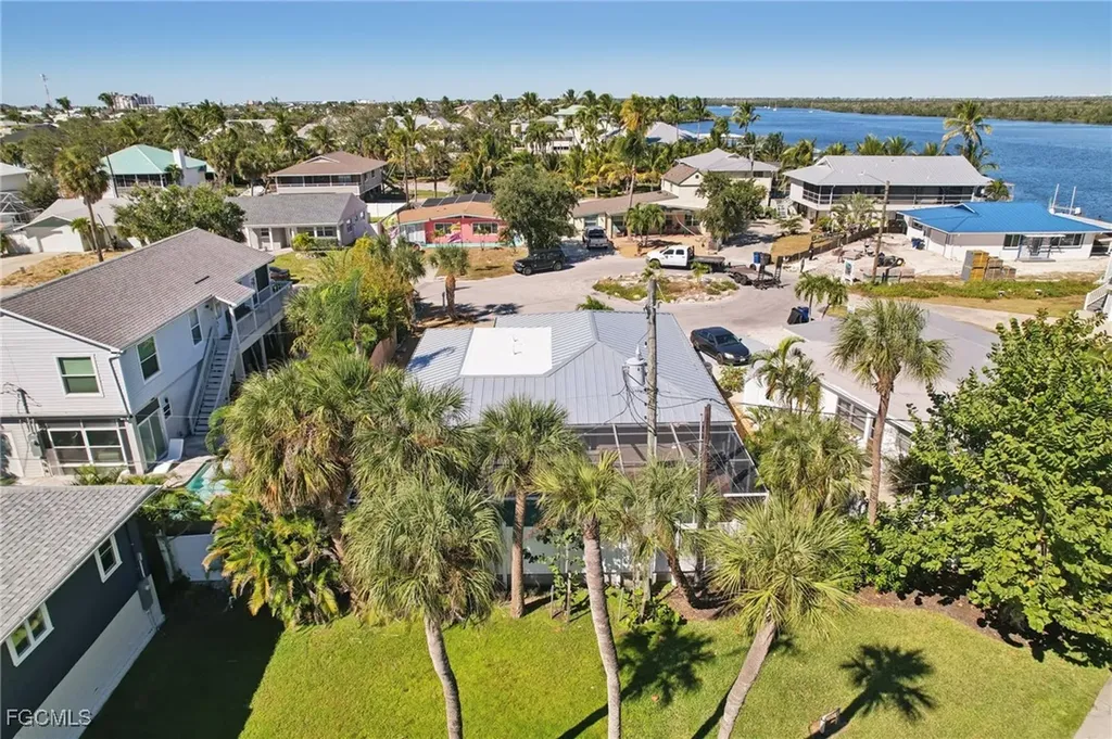 210 Hibiscus Drive Fort Myers Beach FL 33931