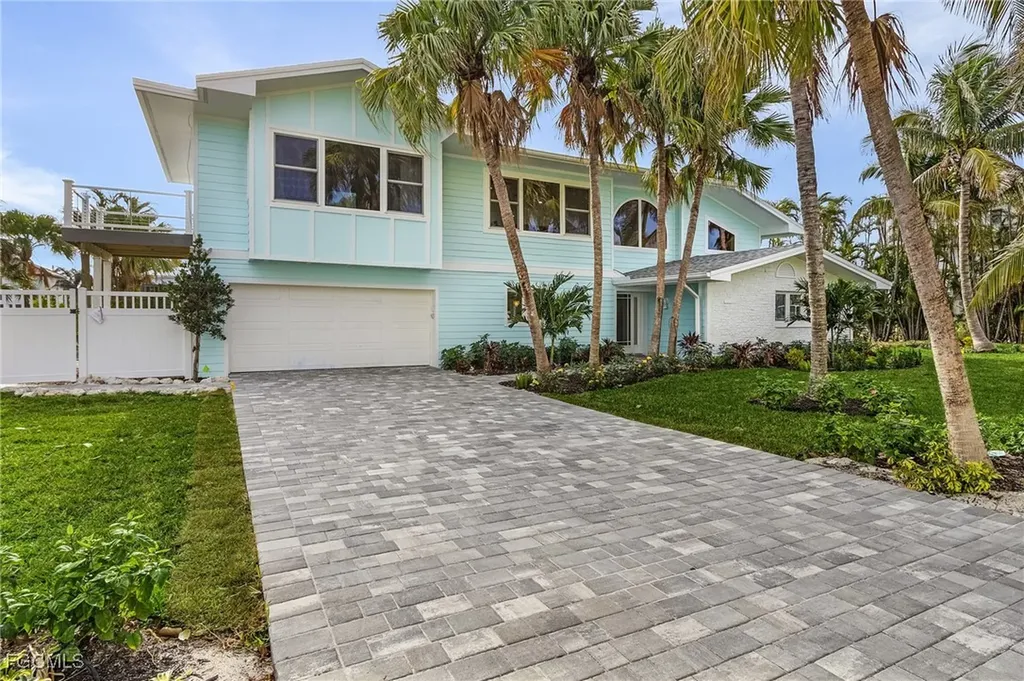 Sanibel FL, 1543 San Carlos Bay Drive