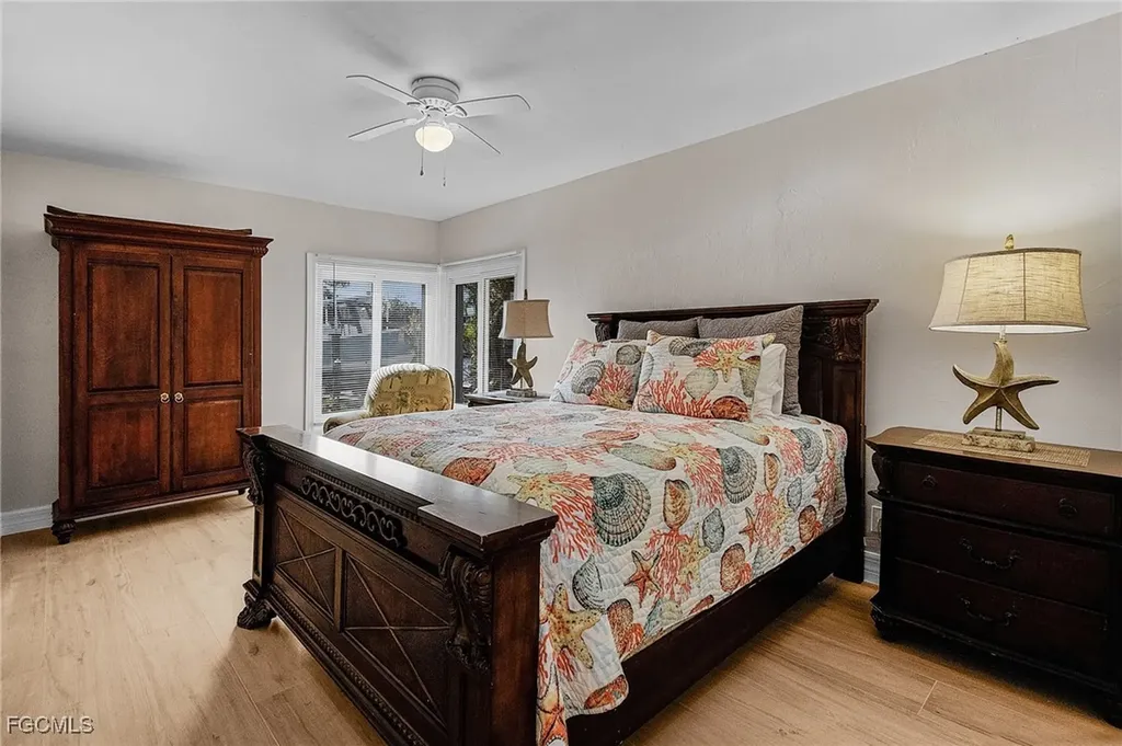 1543 San Carlos Bay Drive Sanibel FL 33957
