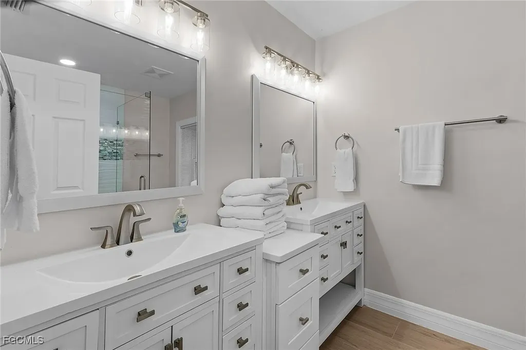 1543 San Carlos Bay Drive Sanibel FL 33957