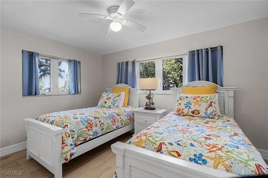 1543 San Carlos Bay Drive Sanibel FL 33957