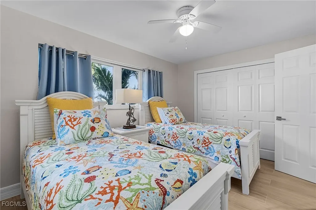 1543 San Carlos Bay Drive Sanibel FL 33957