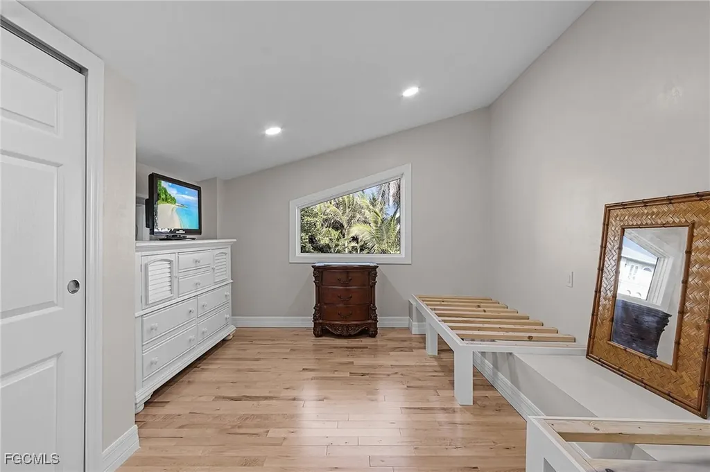 1543 San Carlos Bay Drive Sanibel FL 33957