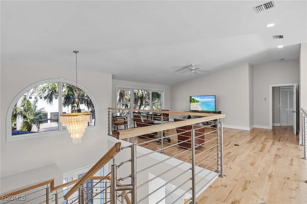 1543 San Carlos Bay Drive Sanibel FL 33957