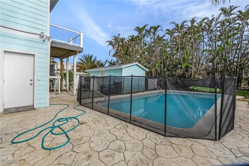 1543 San Carlos Bay Drive Sanibel FL 33957