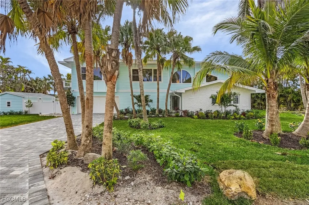 1543 San Carlos Bay Drive Sanibel FL 33957
