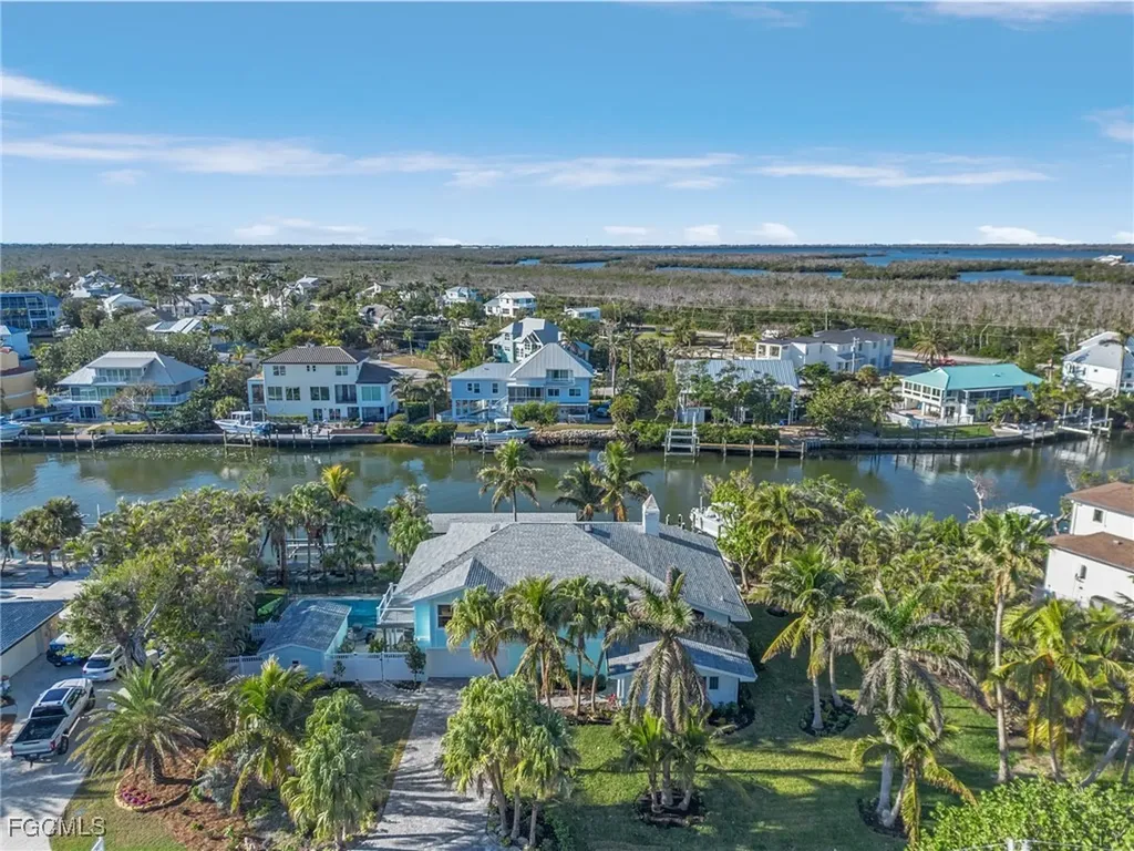 1543 San Carlos Bay Drive Sanibel FL 33957