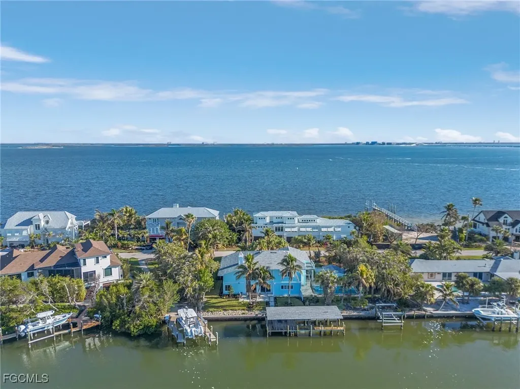 1543 San Carlos Bay Drive Sanibel FL 33957