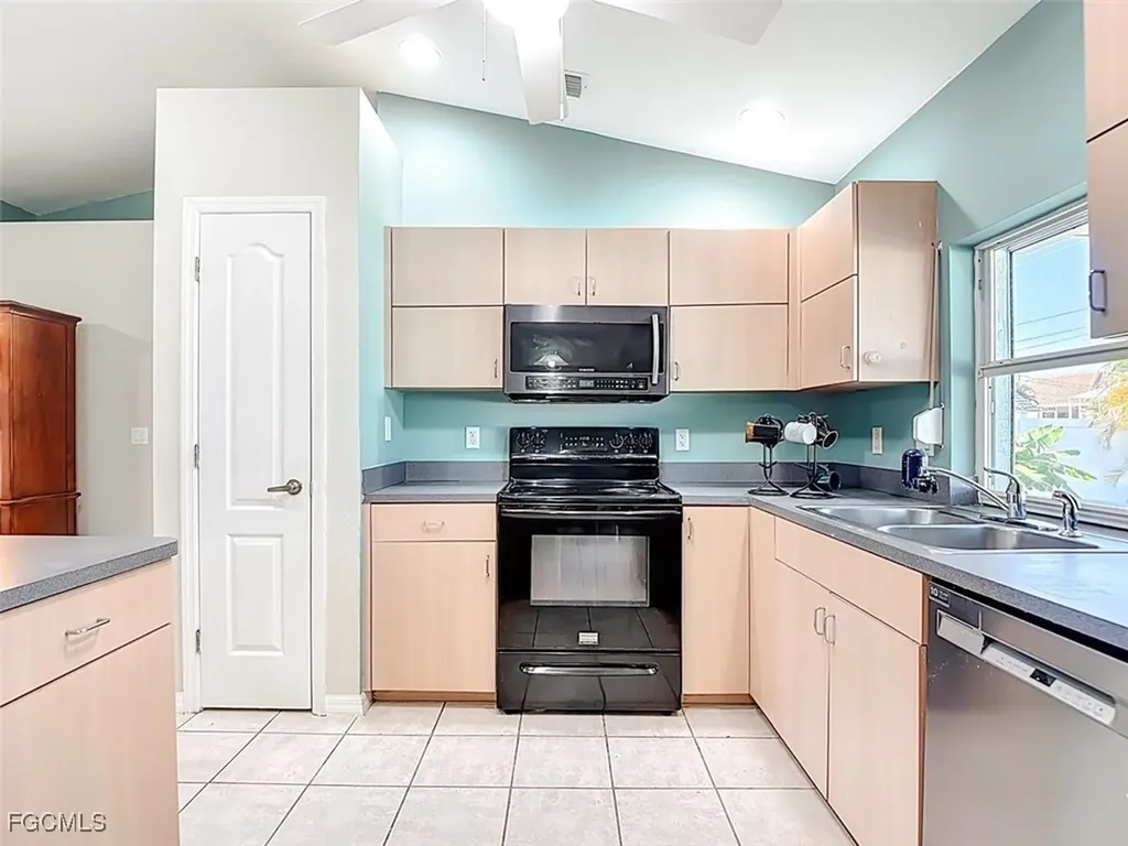 4408 SW 20th Place Cape Coral FL 33914