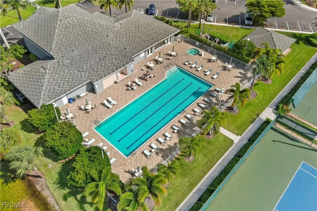8009 Breton Circle Fort Myers FL 33912
