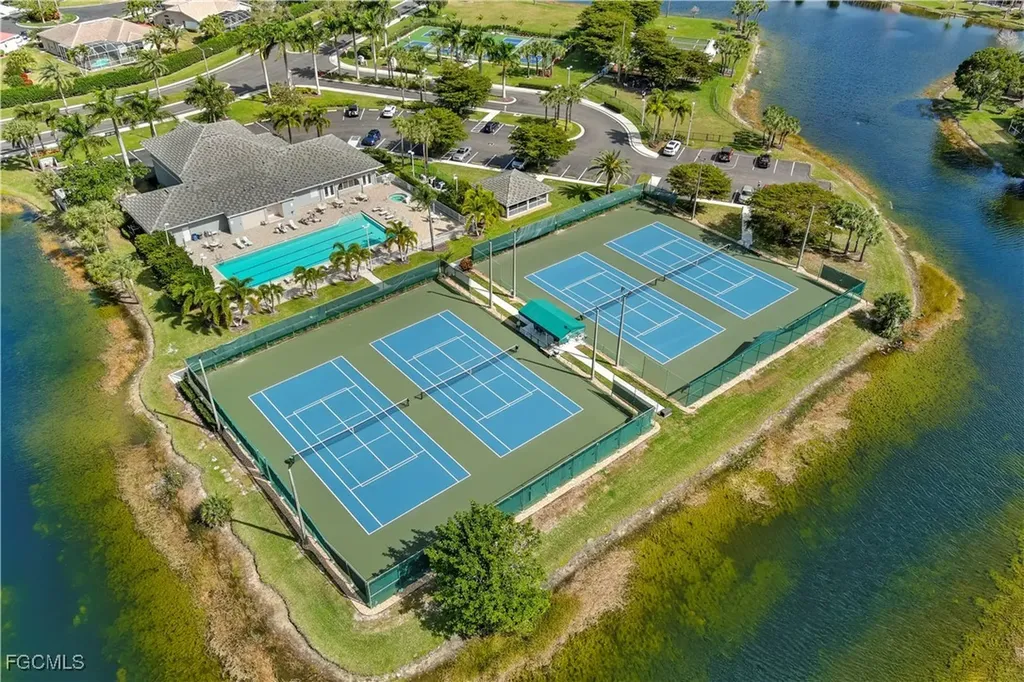 8009 Breton Circle Fort Myers FL 33912