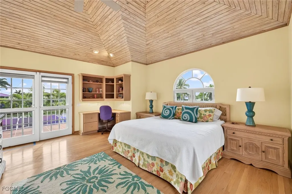 819 Tulip Lane Sanibel FL 33957