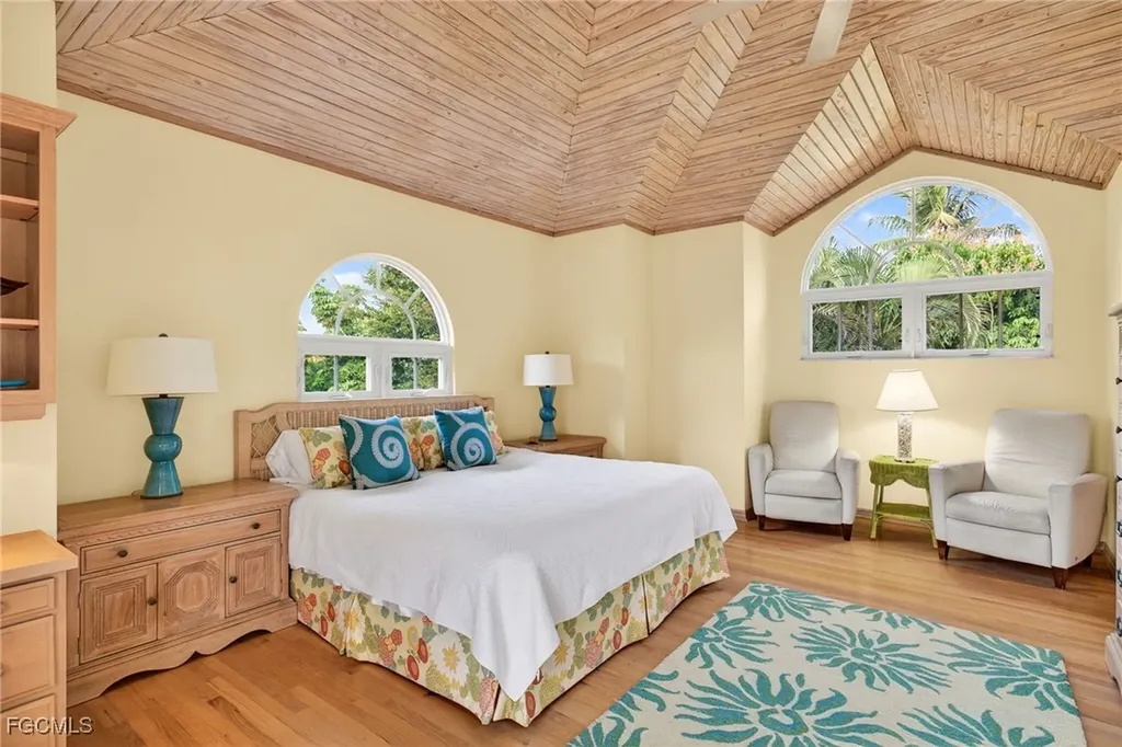819 Tulip Lane Sanibel FL 33957