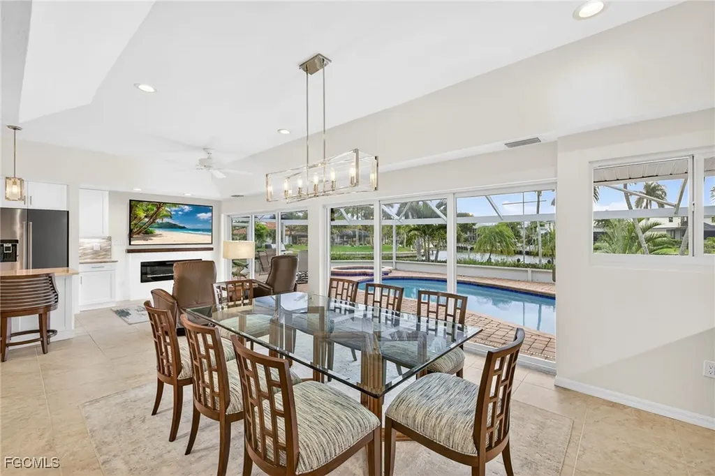 819 Tulip Lane Sanibel FL 33957