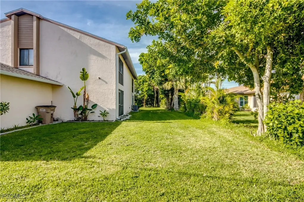 4616 SE 6th Avenue Cape Coral FL 33904