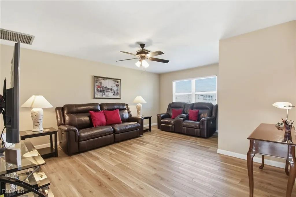 126 SE 40th Terrace Cape Coral FL 33904