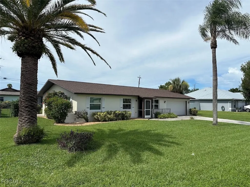 126 SE 40th Terrace Cape Coral FL 33904