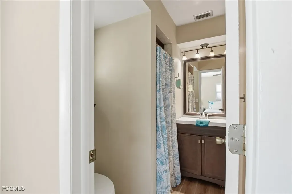 126 SE 40th Terrace Cape Coral FL 33904