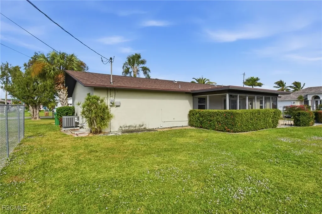 126 SE 40th Terrace Cape Coral FL 33904