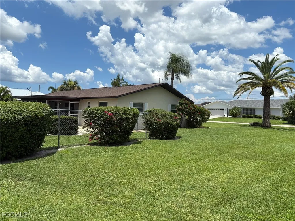 126 SE 40th Terrace Cape Coral FL 33904