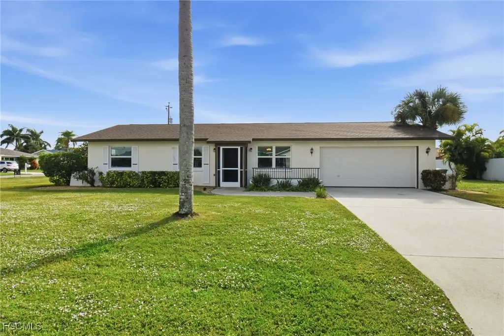 126 SE 40th Terrace Cape Coral FL 33904