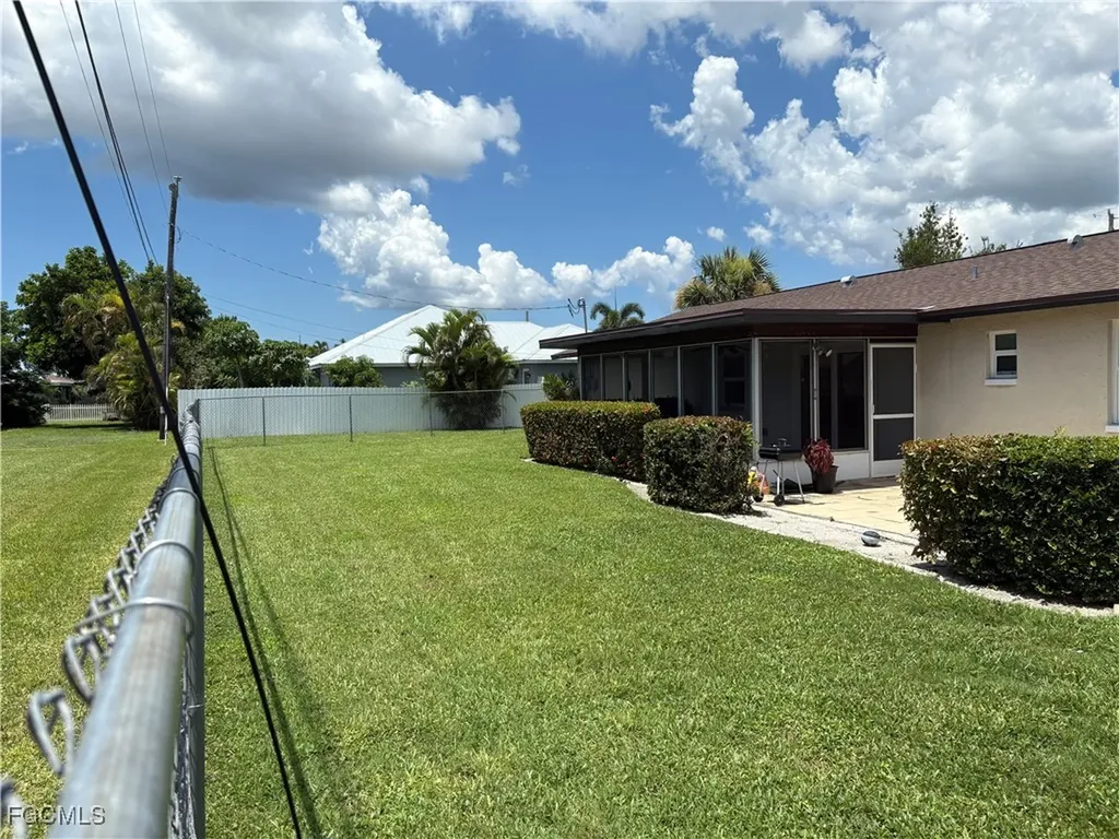 126 SE 40th Terrace Cape Coral FL 33904