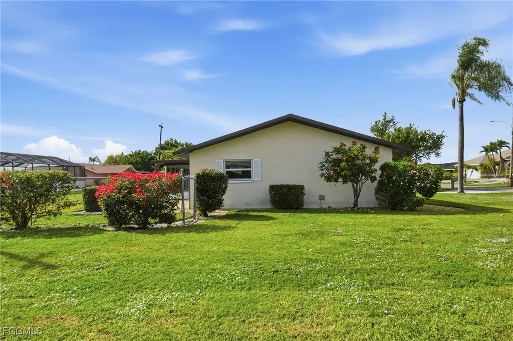 126 SE 40th Terrace Cape Coral FL 33904