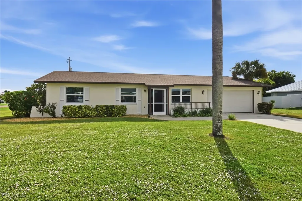 126 SE 40th Terrace Cape Coral FL 33904