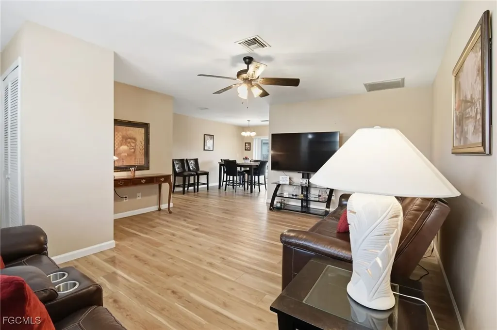 126 SE 40th Terrace Cape Coral FL 33904