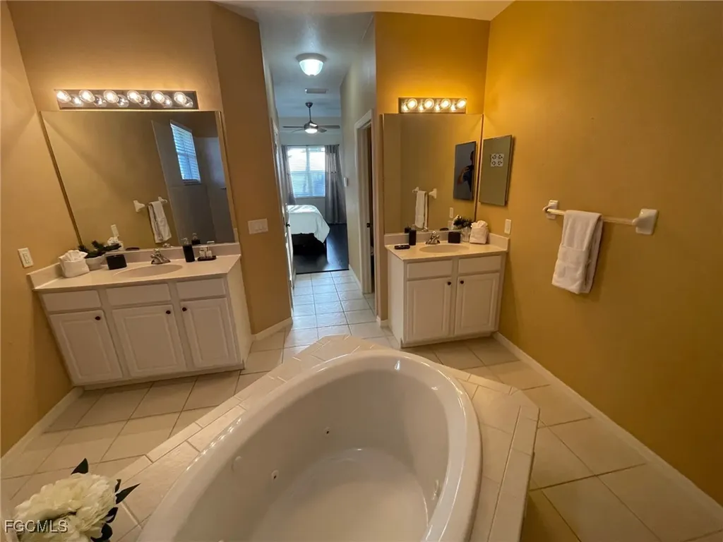 2409 SW 17th Place Cape Coral FL 33914