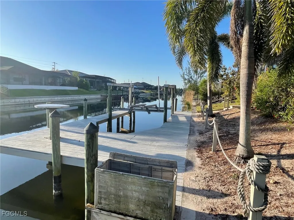 2409 SW 17th Place Cape Coral FL 33914