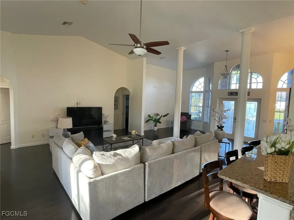 2409 SW 17th Place Cape Coral FL 33914