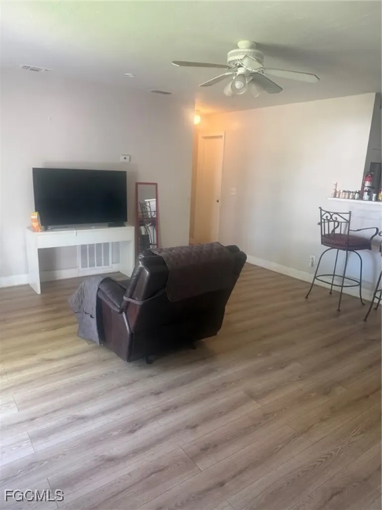 3207 Broadway Fort Myers FL 33901