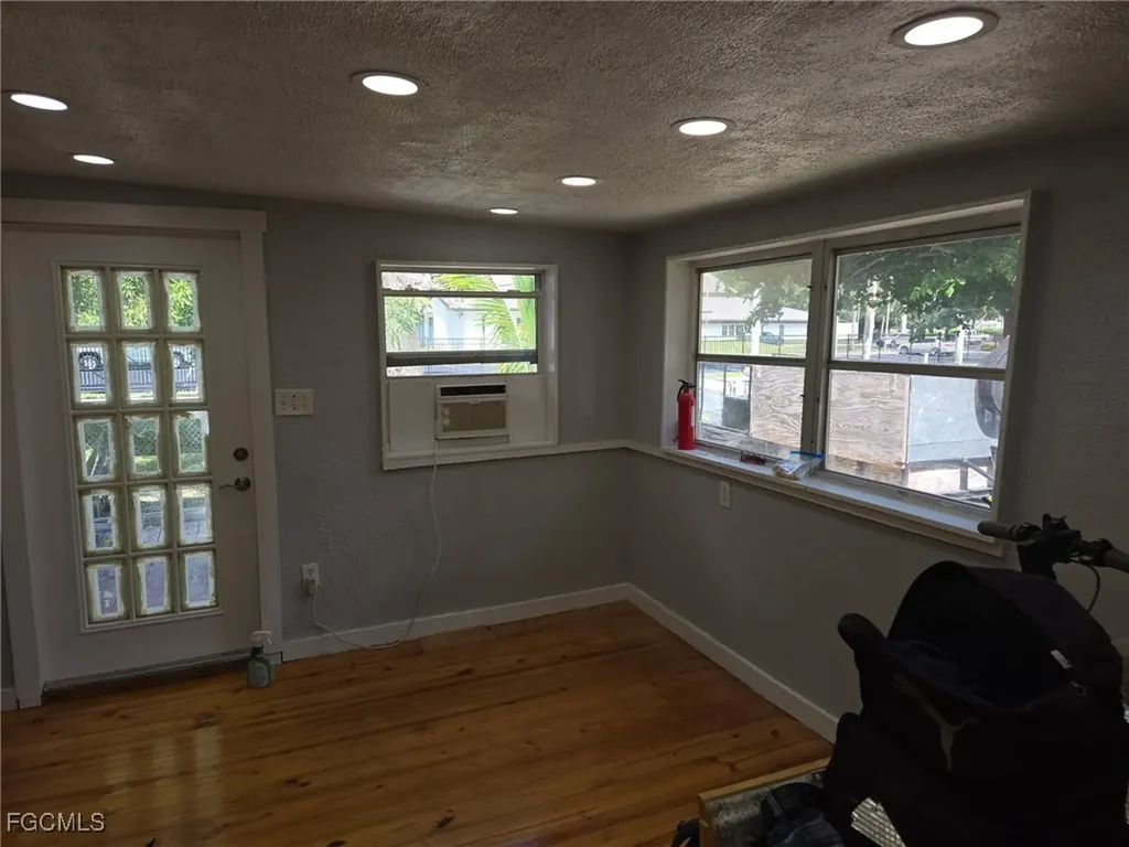 3207 Broadway Fort Myers FL 33901