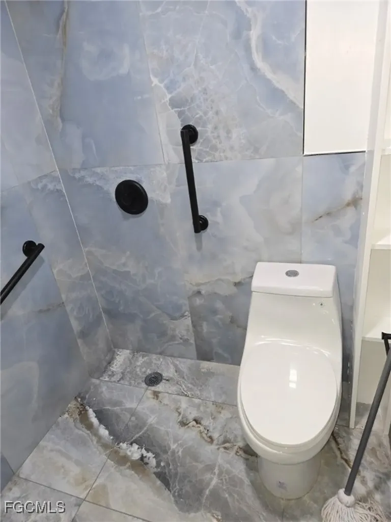 3207 Broadway Fort Myers FL 33901