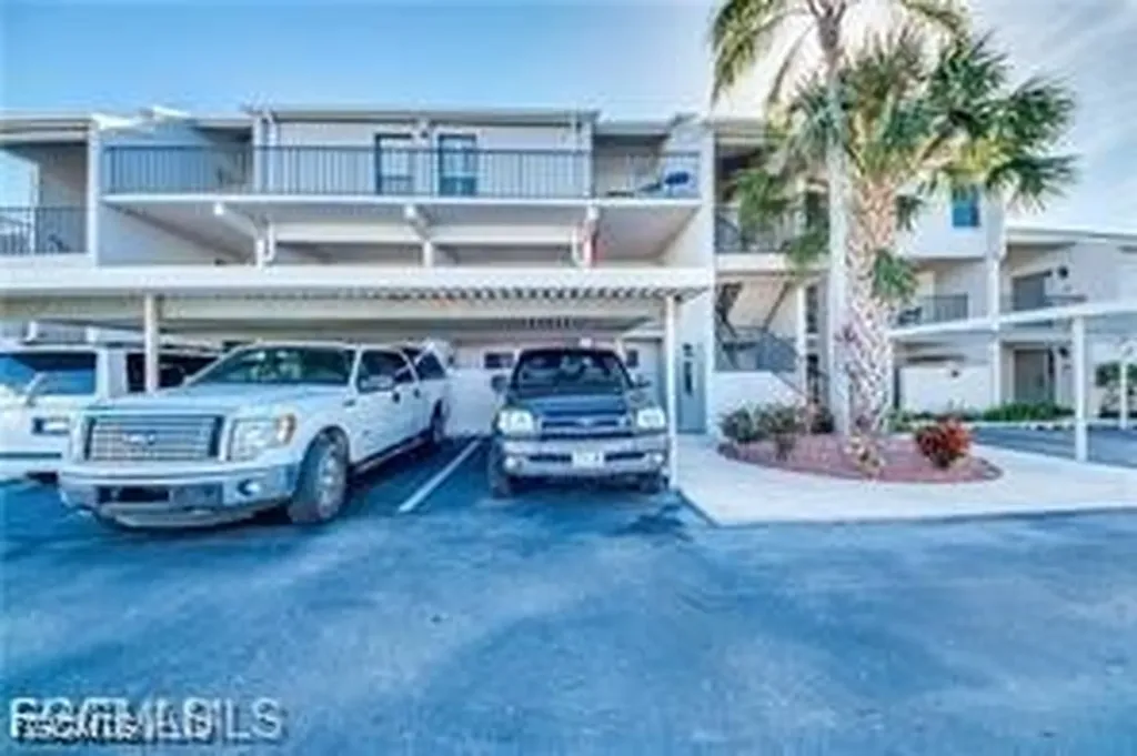 1206 SE 40th Street Cape Coral FL 33904