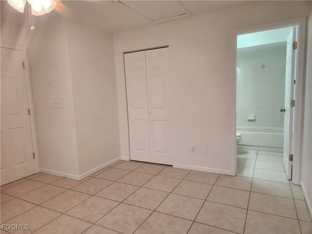 1623 SW Santa Barbara Place Cape Coral FL 33991