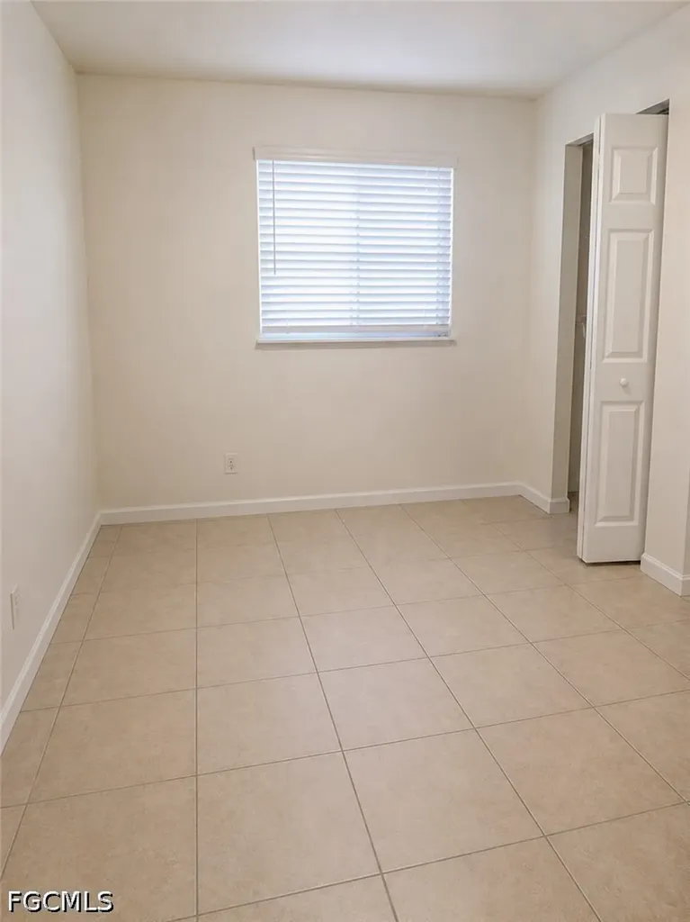 1623 SW Santa Barbara Place Cape Coral FL 33991