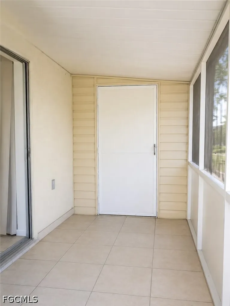 1623 SW Santa Barbara Place Cape Coral FL 33991