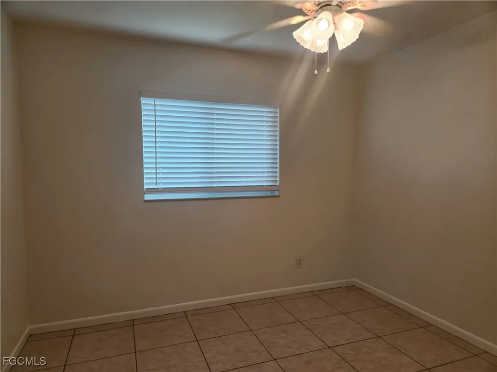 1623 SW Santa Barbara Place Cape Coral FL 33991